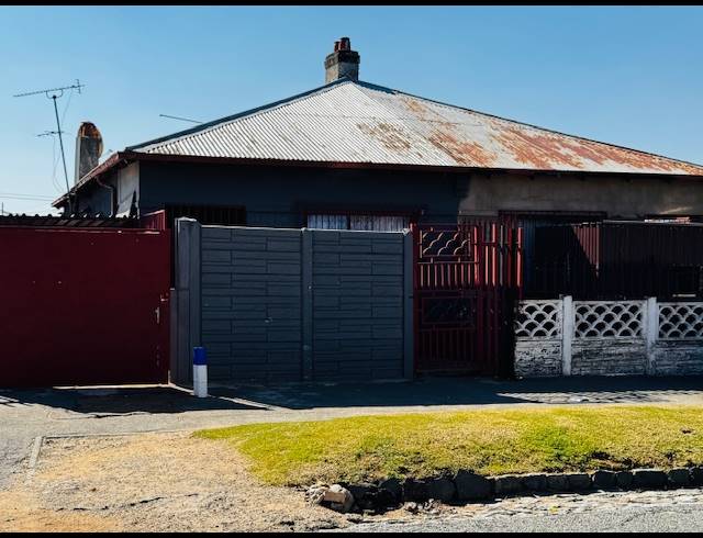 2 BEDROOM HOUSE FOR SALE IN KENILWORTH